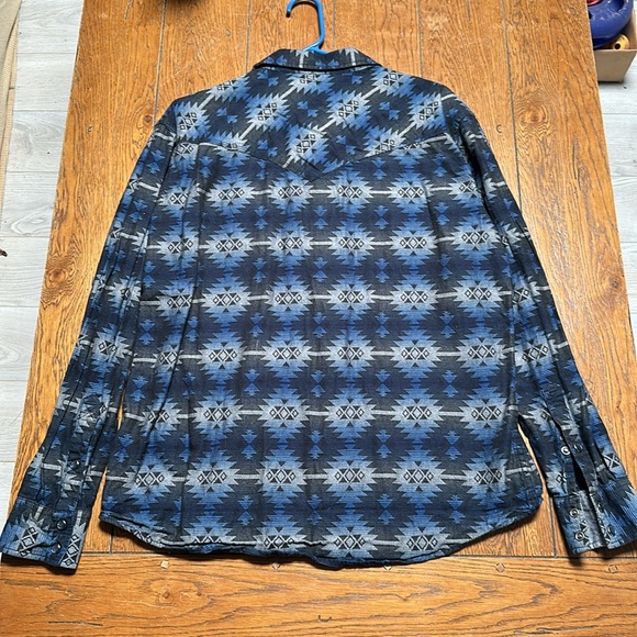 Moonshine Spirit By Brad Paisley Button Down Shirt - Picture 5 of 9